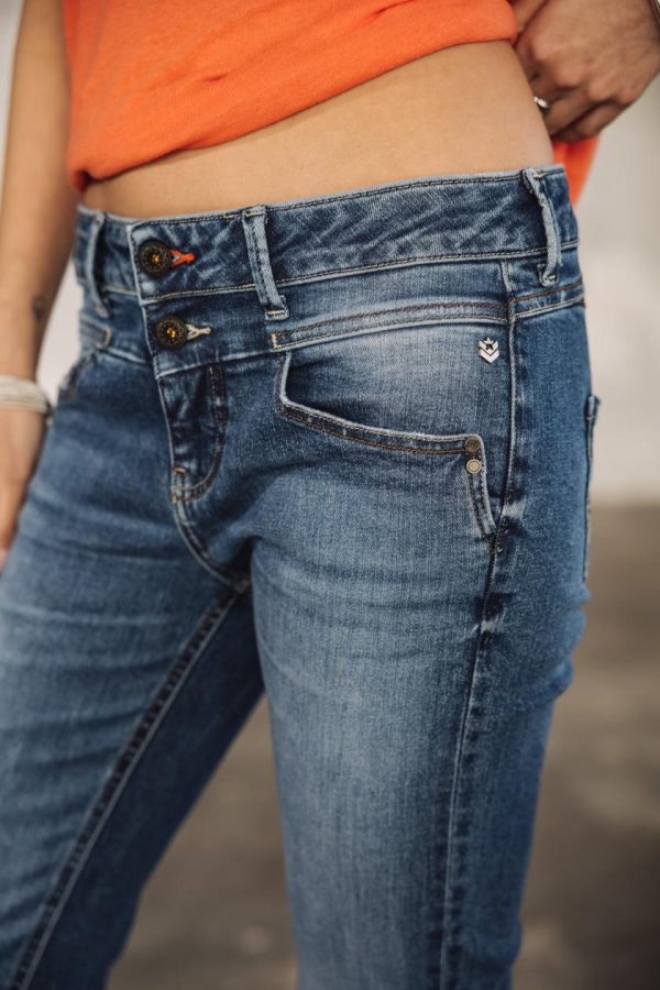 Fabricforward.shop2928d7598a 4