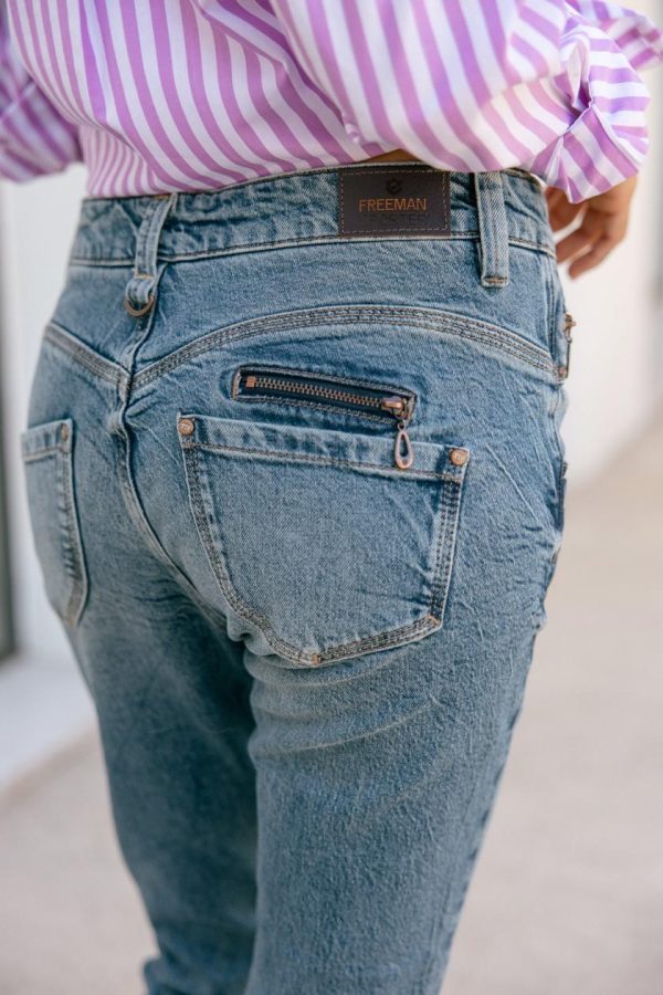 Fabricforward.shope4d9c6bf50 1